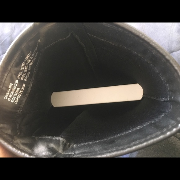 Boots - Picture 3 of 4